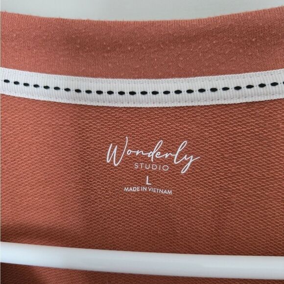 Wonderly Studio Long Sleeve Sweatshirt Size L - Picture 3 of 5